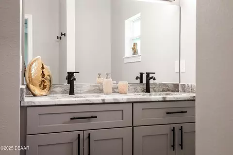 Bath - 1738 Palm Rd, Ormond Beach, FL 32174 photo 5 of 7