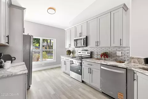 Kitchen - 1738 Palm Rd, Ormond Beach, FL 32174 photo 2 of 6