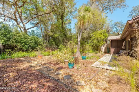 Exterior - 179 Suntree Ct, Ormond Beach, FL 32174 photo 6 of 9