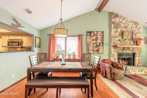 Dining - 179 Suntree Ct, Ormond Beach, FL 32174 photo 1 of 4