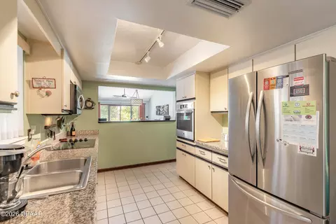 Kitchen - 179 Suntree Ct, Ormond Beach, FL 32174 photo 3 of 3