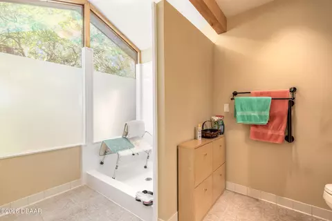 Bath - 179 Suntree Ct, Ormond Beach, FL 32174 photo 2 of 3