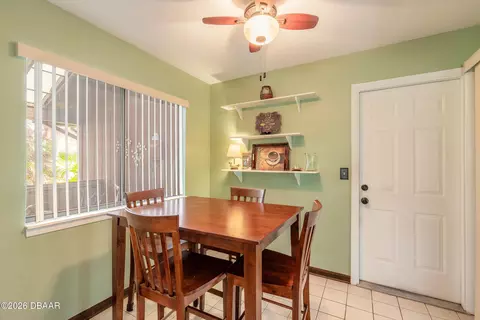 Dining - 179 Suntree Ct, Ormond Beach, FL 32174 photo 3 of 4