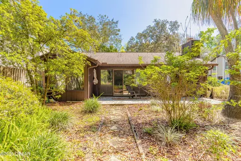 Exterior - 179 Suntree Ct, Ormond Beach, FL 32174 photo 8 of 9