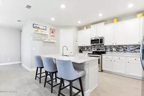 Kitchen - 4175 Clifden Dr, Ormond Beach, FL 32174 photo 2 of 4