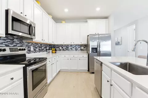 Kitchen - 4175 Clifden Dr, Ormond Beach, FL 32174 photo 3 of 4