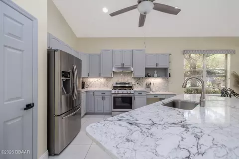 Kitchen - 1128 Killarney Dr, Ormond Beach, FL 32174 photo 2 of 4