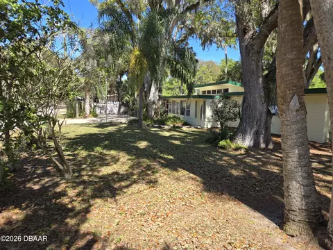 Exterior - 525 Lowndes Ave, Ormond Beach, FL 32174 photo 2 of 11