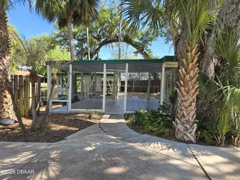 Exterior - 525 Lowndes Ave, Ormond Beach, FL 32174 photo 4 of 11