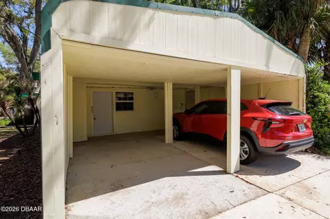 Exterior - 525 Lowndes Ave, Ormond Beach, FL 32174 photo 10 of 11