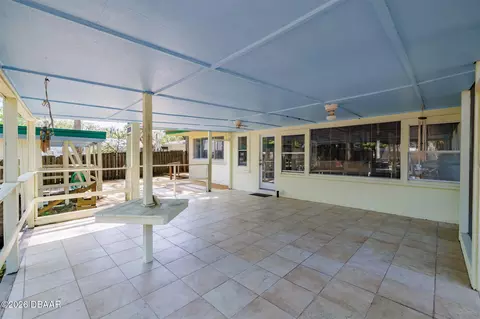 Exterior - 525 Lowndes Ave, Ormond Beach, FL 32174 photo 6 of 11