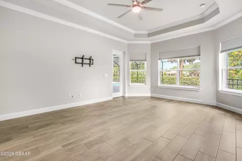 Living - 534 Wingspan Dr, Ormond Beach, FL 32174 photo 9 of 17