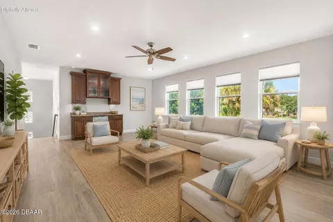 Living - 534 Wingspan Dr, Ormond Beach, FL 32174 photo 12 of 17
