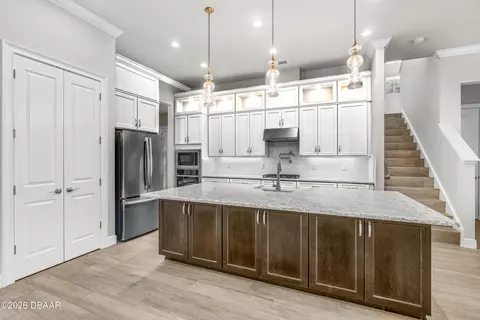 Kitchen - 534 Wingspan Dr, Ormond Beach, FL 32174 photo 3 of 8