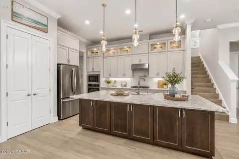 Kitchen - 534 Wingspan Dr, Ormond Beach, FL 32174 photo 5 of 8
