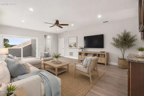 Living - 534 Wingspan Dr, Ormond Beach, FL 32174 photo 13 of 17