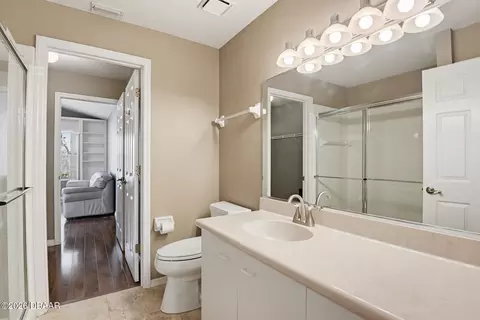 Bath - 409 Seabrook Rd, Ormond Beach, FL 32174 photo 3 of 4