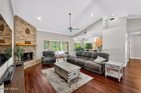 Living - 33 Laurel Ridge Break, Ormond Beach, FL 32174 photo 1 of 3