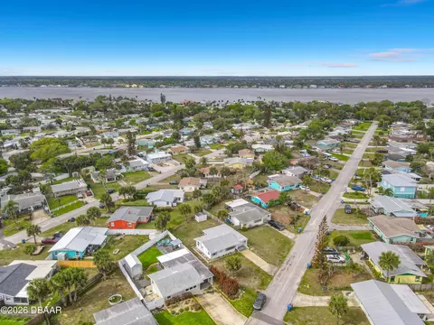 View/Area - 28 Palm Dr, Ormond Beach, FL 32176 photo 5 of 6