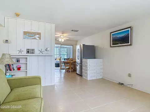 Living - 28 Palm Dr, Ormond Beach, FL 32176 photo 2 of 2
