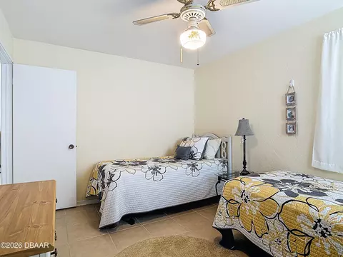 Bedroom - 28 Palm Dr, Ormond Beach, FL 32176 photo 4 of 4
