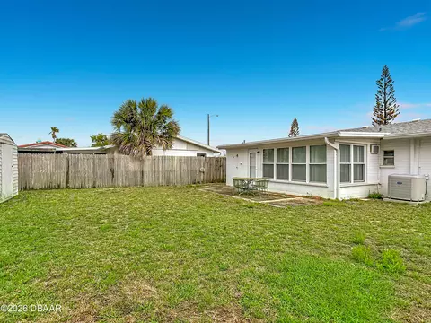 Exterior - 28 Palm Dr, Ormond Beach, FL 32176 photo 5 of 9