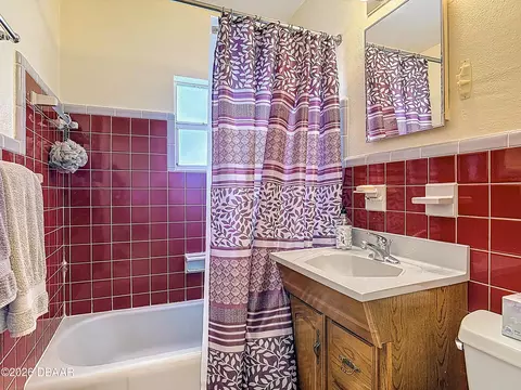 Bath - 28 Palm Dr, Ormond Beach, FL 32176 photo 1 of 2