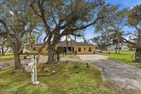 411 S 19th St S, Flagler Beach, FL 32136
