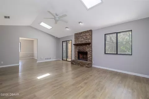 33 Sycamore Cir, Ormond Beach, FL 32174 photo 9