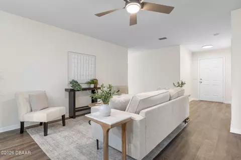 Living - 8 Aston Cir, Ormond Beach, FL 32174 photo 3 of 4