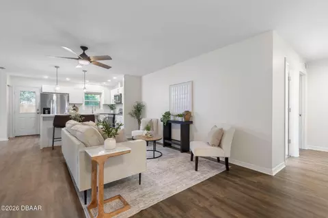 Living - 8 Aston Cir, Ormond Beach, FL 32174 photo 4 of 4