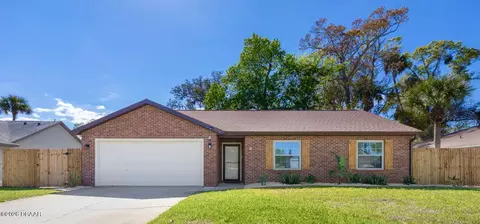 8 Aston Cir, Ormond Beach, FL 32174