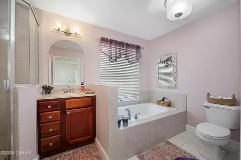 Bath - 1106 Shockney Dr, Ormond Beach, FL 32174 photo 2 of 5