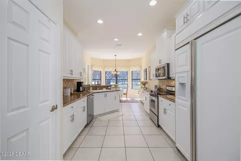 Kitchen - 1424 Kilrush Dr, Ormond Beach, FL 32174 photo 2 of 2