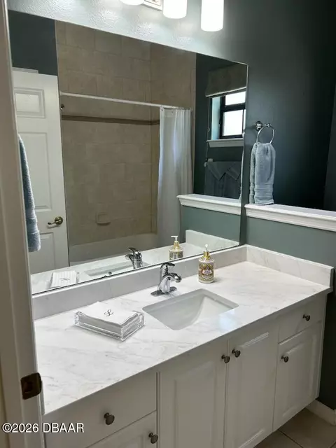 Bath - 1424 Kilrush Dr, Ormond Beach, FL 32174 photo 1 of 6
