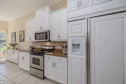 Kitchen - 1424 Kilrush Dr, Ormond Beach, FL 32174 photo 1 of 2