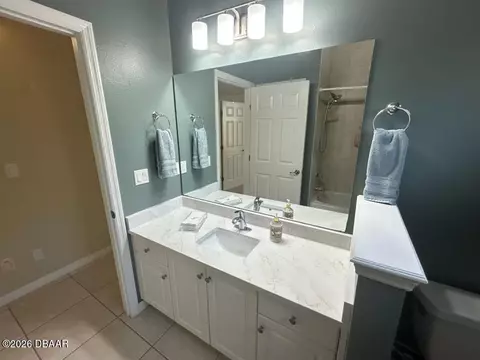 Bath - 1424 Kilrush Dr, Ormond Beach, FL 32174 photo 6 of 6