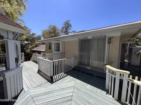 Exterior - 203 Grove St, Ormond Beach, FL 32174 photo 4 of 6
