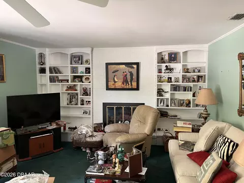 Living - 203 Grove St, Ormond Beach, FL 32174 photo 1 of 2