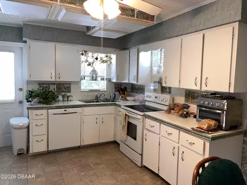 Kitchen - 203 Grove St, Ormond Beach, FL 32174 photo 1 of 5