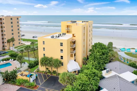 425 S Atlantic Ave, New Smyrna Beach, FL 32169