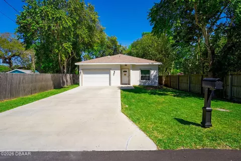 637 Holmes Ave, Daytona Beach, FL 32114