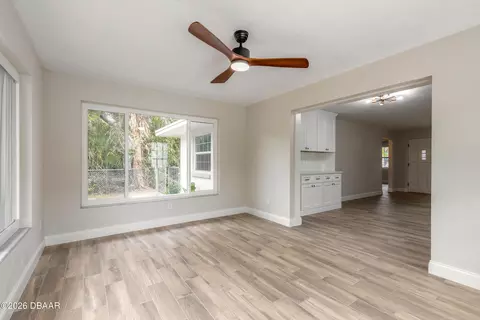 Living - 39 Willis Dr, Ormond Beach, FL 32176 photo 6 of 8