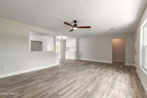 Living - 39 Willis Dr, Ormond Beach, FL 32176 photo 4 of 8
