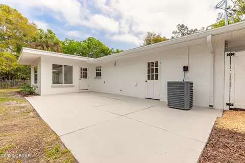 Exterior - 39 Willis Dr, Ormond Beach, FL 32176 photo 3 of 5