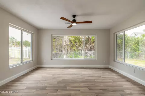 Living - 39 Willis Dr, Ormond Beach, FL 32176 photo 8 of 8