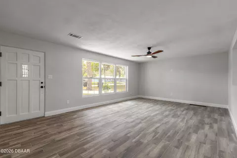 Living - 39 Willis Dr, Ormond Beach, FL 32176 photo 1 of 8