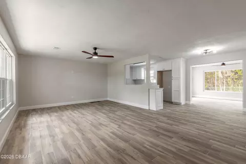 Living - 39 Willis Dr, Ormond Beach, FL 32176 photo 2 of 8
