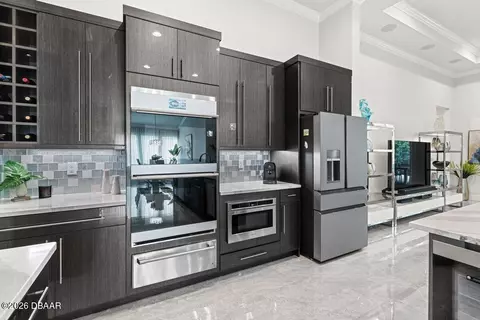 Kitchen - 513 Wingspan Dr, Ormond Beach, FL 32174 photo 6 of 8