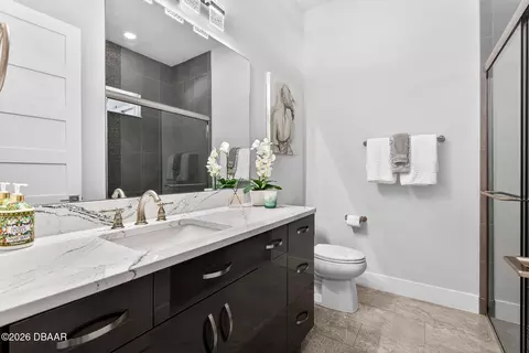 Bath - 513 Wingspan Dr, Ormond Beach, FL 32174 photo 6 of 8